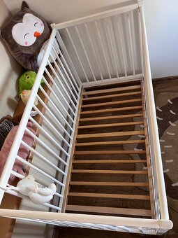 Detská drevená postieľka s matracom - 2