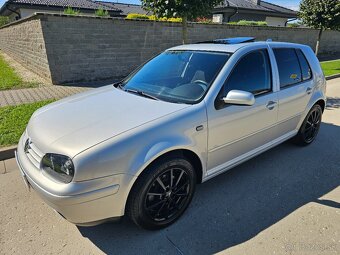 Volkswagen Golf 1,8 ,20 V ,automat - 2