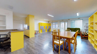 Multifunkčný, bezbariérový priestor v tichej pasáži v centre - 2