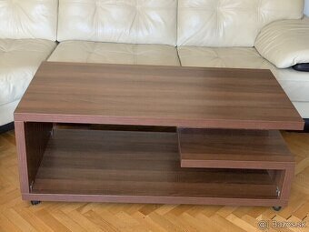 Obývacia zostava s konferenčným stolíkom - 2