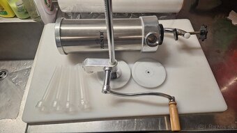 plnička na klobasy - 2