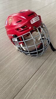 Hokejová prilba - 2