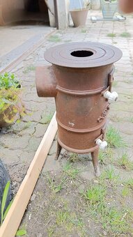 Predám Liatinová miniatúrna pec - starožitná - 2