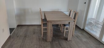 Kuchynský stôl a stoličky - 2
