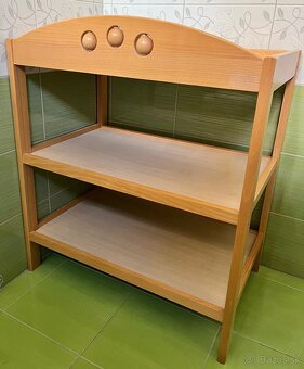 Prebaľovací pult - 2