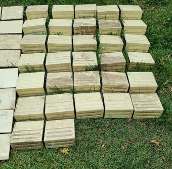 Kompletná kachľová pec /vyše 100.ročná / - 2