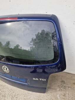 VW Touran 2003-2010 zadné kufrove dvere - 2