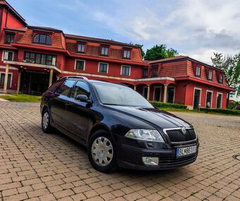 Škoda Octavia 2 Combi 2,0 tdi 103kw DSG automat diesel - 2