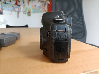 Canon 5D Mk I - 2