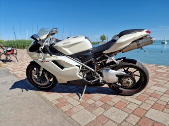 Ducati 848 - 2