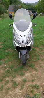 Predám peugeot satelis 125 - 2
