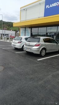 Rozpredám Opel Astra H - 2