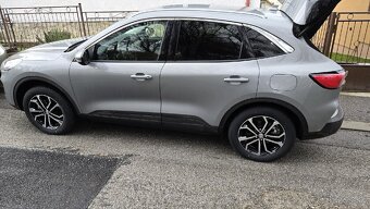Predám Ford KUGA Hybrid 4x4,SK 2024 v zaruke do 05/2029 - 2
