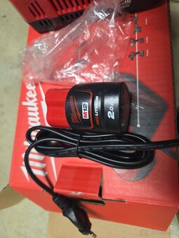akumulátor Milwaukee M12 2.0 A - 2