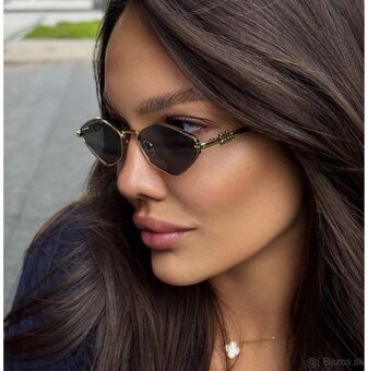 Miu-Miu okuliare - 2