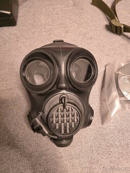 Plynová maska OM90 - 2