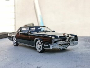 Cadillac Eldorado 1967 1:18 Bos models - 2