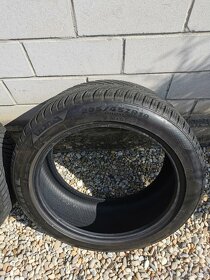 Celoročné pneumatiky 235 /45 R18 - 2