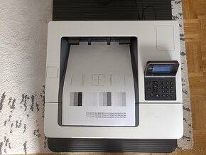 HP LaserJet Enterprise M506 + 1 dodatočný šuflík na papier - 2