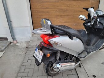 Kymco 250 cm3 - 2