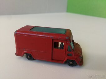 Husky / pod. Matchbox - 2