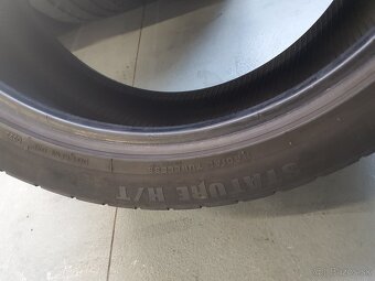 275/40R22 - 2