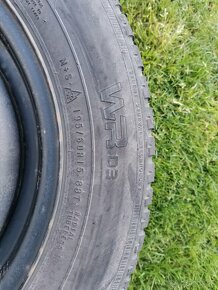 zimne gumy Nokian na plechovych diskoch 195/60 R15 88T - 2