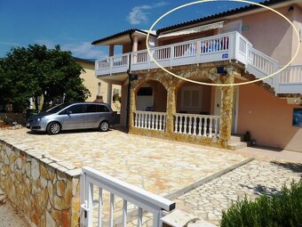 Chorvátsko, dovolenka, apartmány, 2 PLÁŽE na jednom mieste - 2