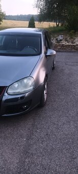 Volkswagen Golf 5 1.9 77kw - 2