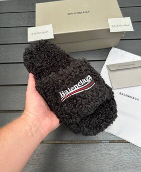Balenciaga slapky full box. - 2