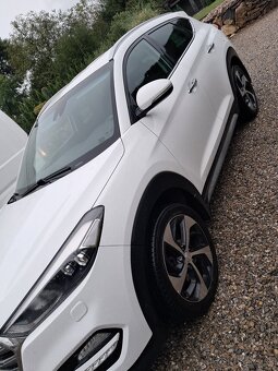 Hyundai Tucson - 2