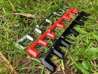 MTM ZNAK CERVENY CIERNY CHROMOVY - 2