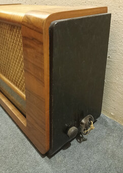 Staré retro rádio Tesla Arie 506A - 2