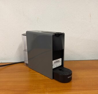 Predam Kávovar NESPRESSO - 2