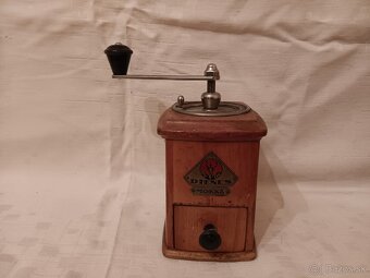 Starožitný mlýnček na kávu 4ks - 2