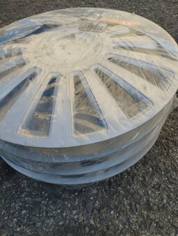 Puklice 13" sada 4ks Nove - 2