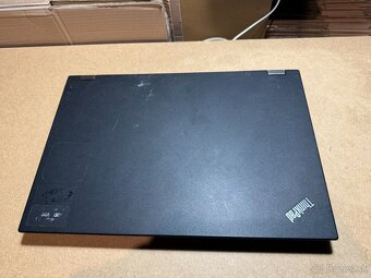 Notebook L560 na opravu alebo diely. - 2