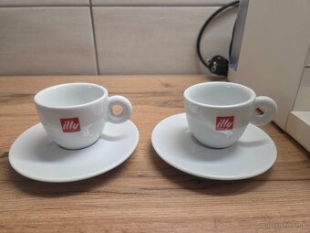 Kavovar Illy - 2