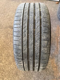 Pneu Continental 225/45R18 - 2