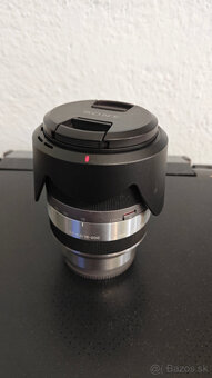 Sony E 18-200mm f/3.5-6.3 OSS - 2