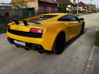 Lamborghini - 2