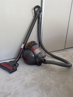Dyson Big Ball vysávač - 2