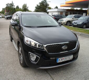 Kia Sorento 2.2 CRDi 4x4 147kW automat,ťažné,360°kamera,pano - 2