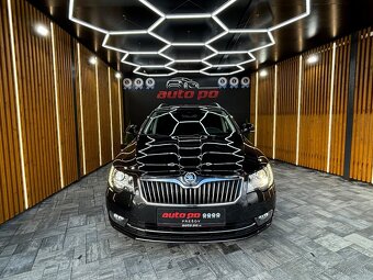 Škoda Superb Combi 2.0 TDI CR Elegance DSG - 2