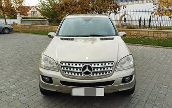 Mercedes Benz M Trieda Ml 420CDi V8 225Kw W164 4-Matic 7-G - 2