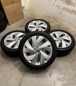 Zimná sada 5x112 R17 , 205/50/17 Golf Octavia A3 Passat - 2