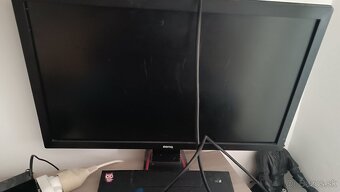 Monitor Samsung a Benql - 2