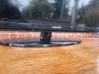 Samsung led televizor farebny - 2