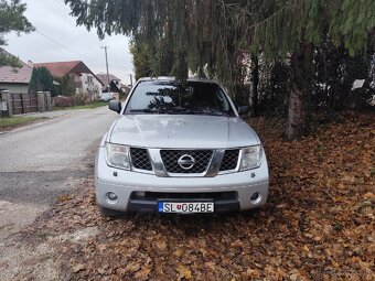 Nissan Pathfinder 2.5 dCi 7 Miestne - 2