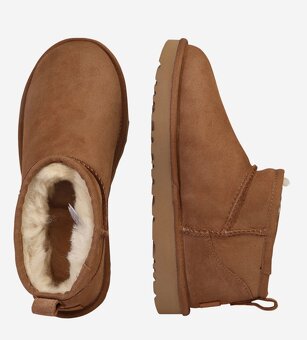 UGG - 2